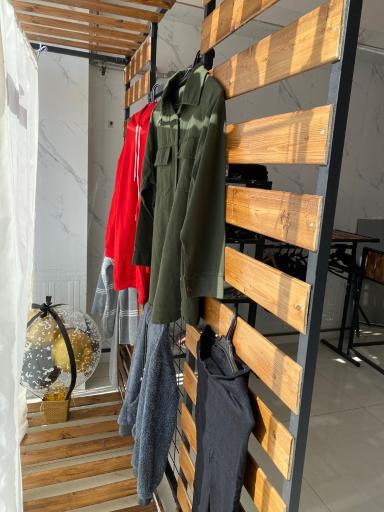 عکس تولیدی پوشاک مدست