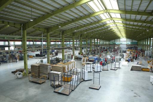 عکس کارخانه درب آسانسور یاران اتوماتیک