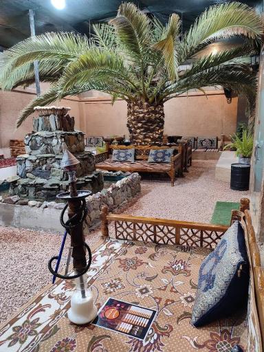 عکس سفره خانه حاتم