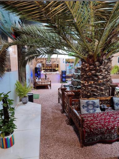 عکس سفره خانه حاتم