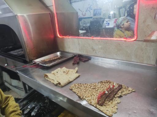 عکس کبابی سید یونس