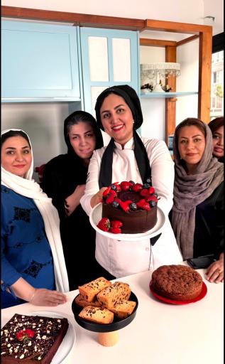 عکس آموزشگاه مادام کیک