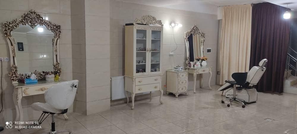 عکس سالن زیبایی جلوه