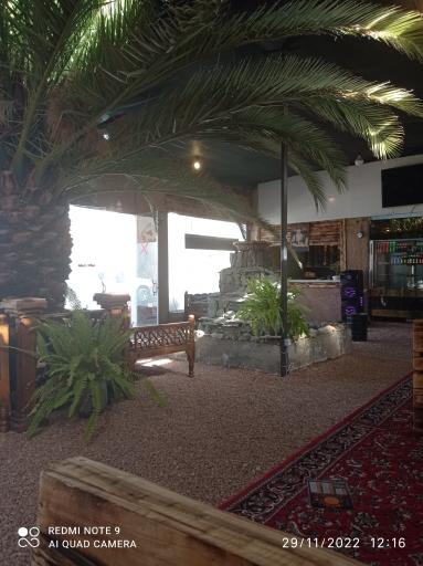 عکس سفره خانه حاتم