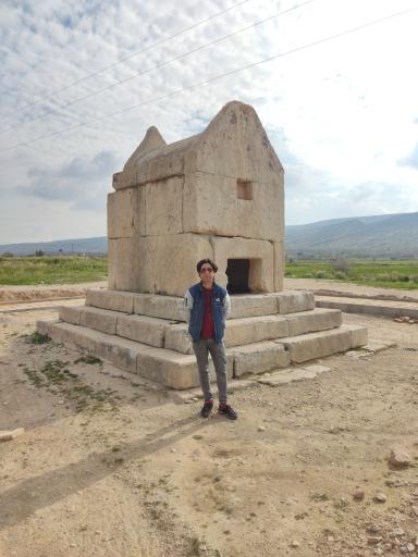 عکس آرامگاه گور دختر