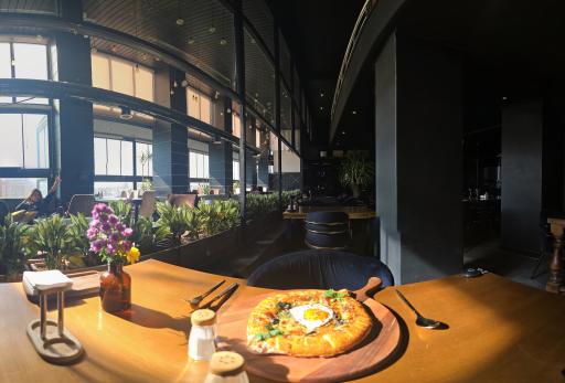 عکس رستوران دلفی