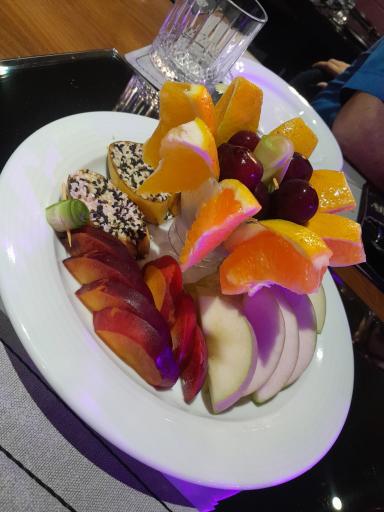 عکس رستوران دلفی