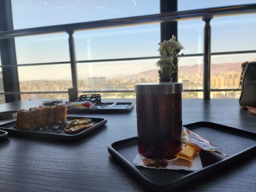 عکس رستوران دلفی