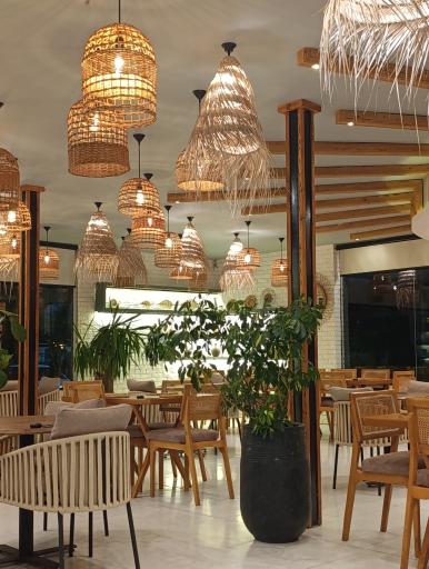 عکس کافه وارنا