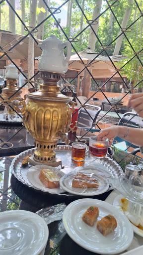عکس رستوران باغ پدری