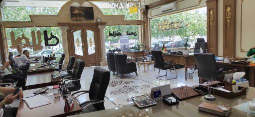 عکس مشاورین املاک تمدن