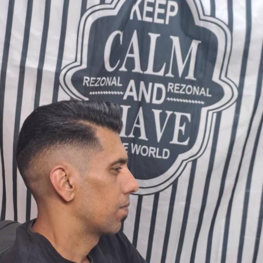 عکس پیرایش وحید