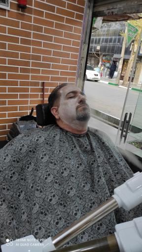 عکس پیرایش وحید