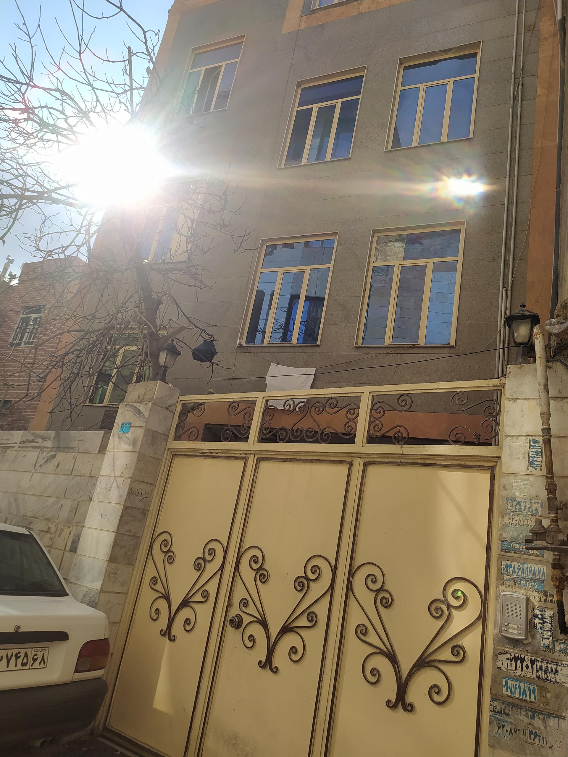 عکس ساختمان ژینا امینی