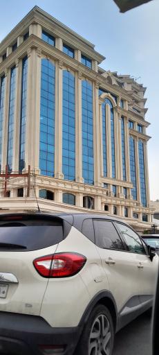 عکس ساختمان اداری بیمارستان لاله