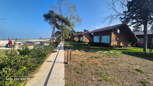 عکس هتل ساحلی میزبان 