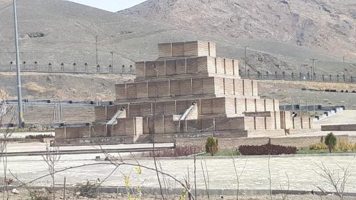 عکس چغا زنبیل مینی ورلد ملایر