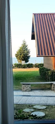 عکس هتل ساحلی میزبان 