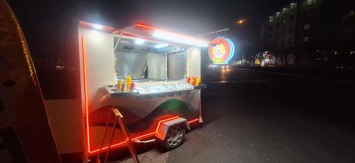 عکس فودتراک شام با ما