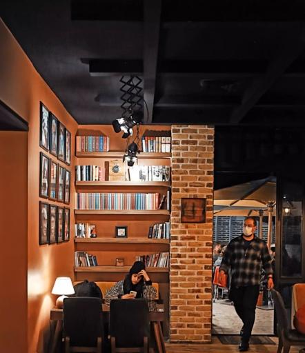 عکس کافه گالری شبهای روشن