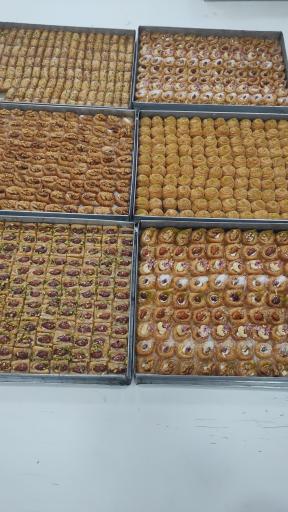 عکس شیرینی سرای بهاران
