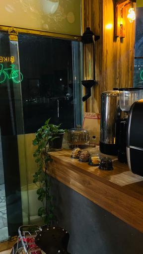 عکس کافه بایک