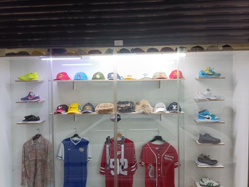 عکس فروشگاه لباس موکا بوتیک