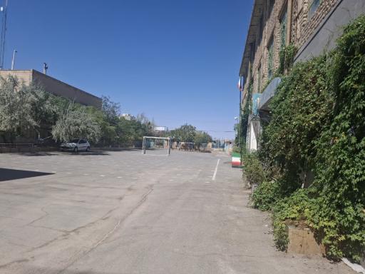 عکس آمادگی و دبستان پسرانه غیردولتی استقلال