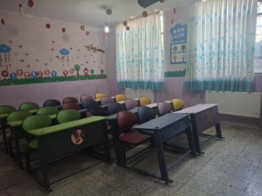 عکس آمادگی و دبستان پسرانه غیردولتی استقلال