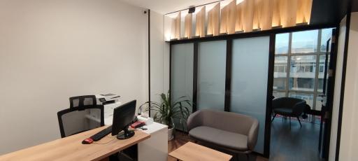 عکس دفتر ترجمه رسمی 1017 - آقای ترجمه 