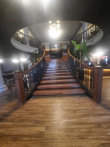 عکس تالار و رستوران نازگل