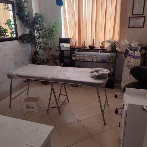 عکس مرکز لیزر آیسان