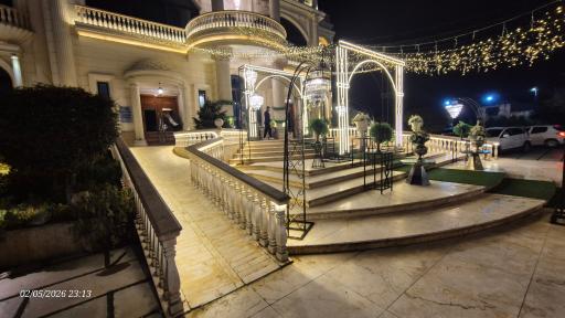 عکس تالار و رستوران نازگل