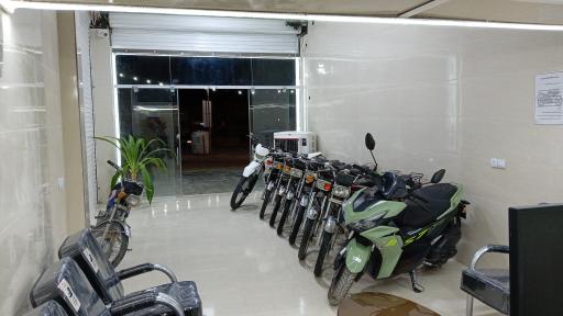 عکس فروشگاه موتور سیکلت عبدل پور