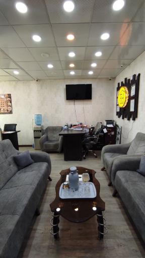 عکس مشاور املاک فرهادی