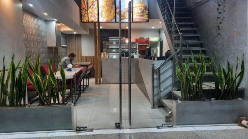 عکس ستاره ۳۱۳ (تنورک سوخاری سابق)