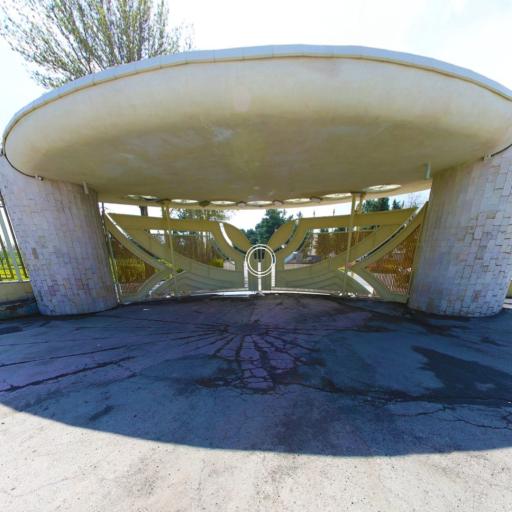 عکس درب ورودی  کاخ شمس