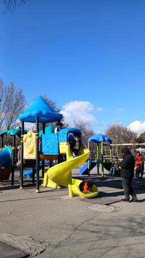 عکس زمین بازی کودکان پارک وحدت