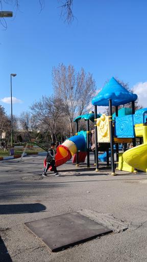 عکس زمین بازی کودکان پارک وحدت