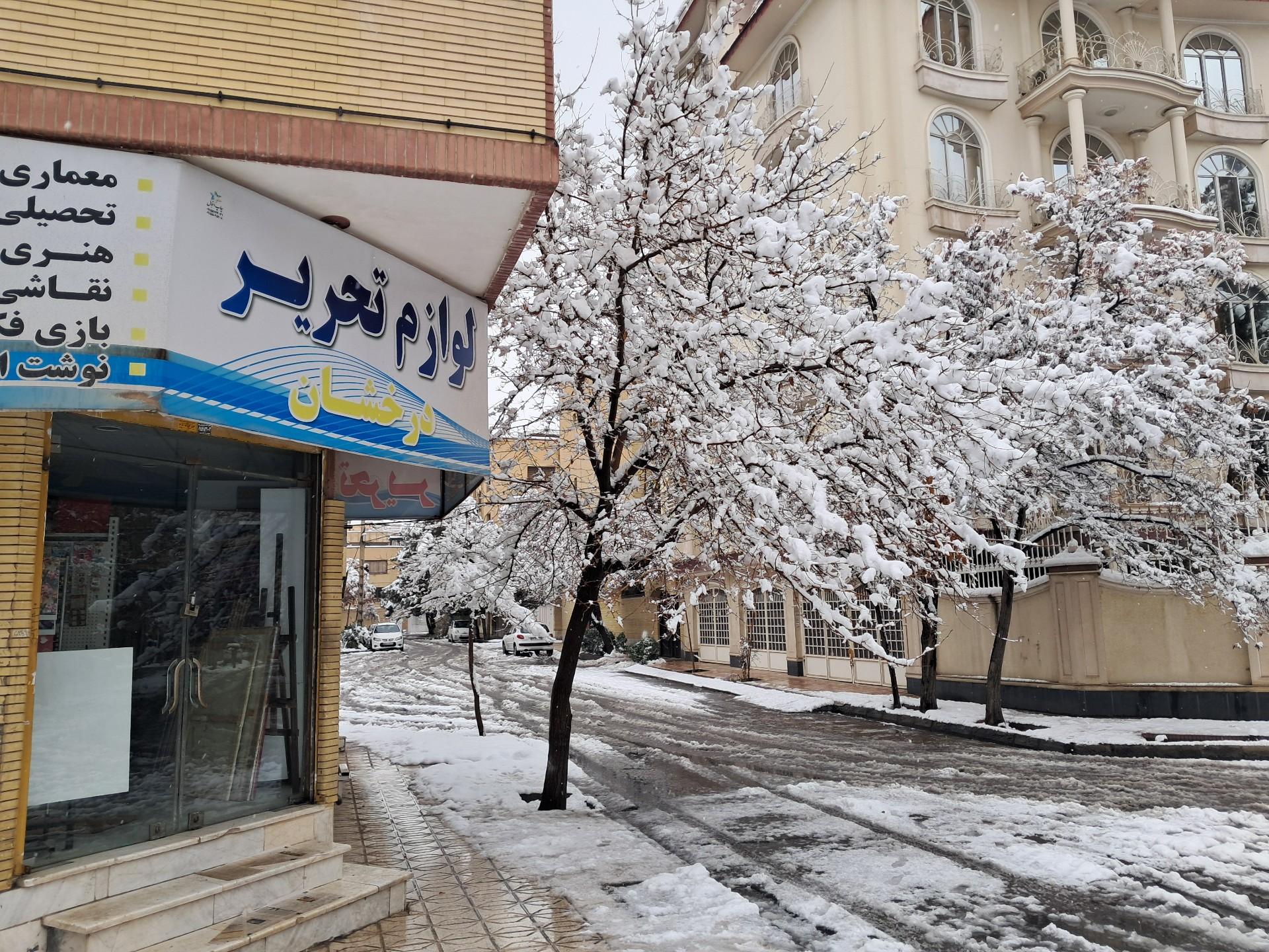 عکس لوازم تحریر درخشان