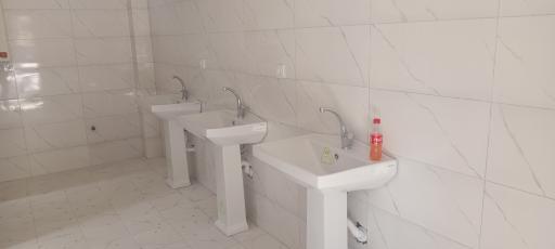 عکس سرویس بهداشتی گلزار شهدای دارآباد