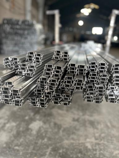 عکس پارس آلومینیوم مومنی 