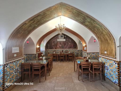 عکس سفره خانه سنتی نقش جهان