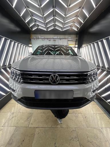 عکس کارشناسی و تشخیص رنگ عباسپور