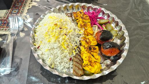 عکس تهیه غذای مرشد