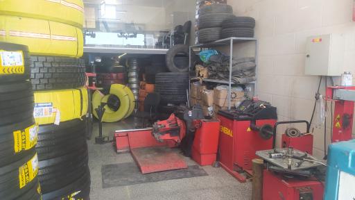 عکس فروشگاه و خدمات لاستیک کویر