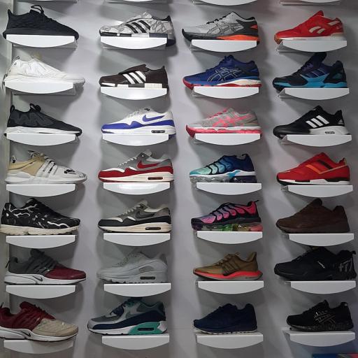 عکس فروشگاه کتونی وحید آدیداس