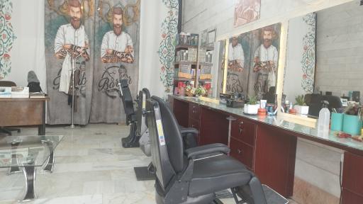 عکس آرایشگاه مردانه آریا