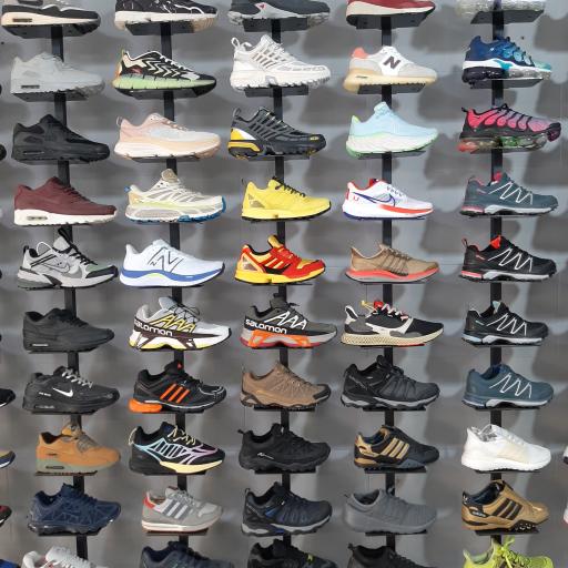 عکس فروشگاه کتونی وحید آدیداس