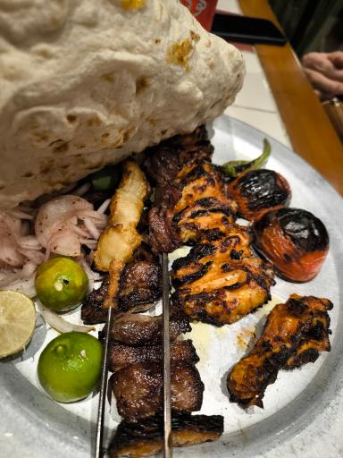 عکس شیش کباب باربیکیو